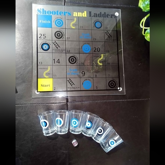Chutes and Ladders Shot Glass Game Set - Picture 2 of 4
